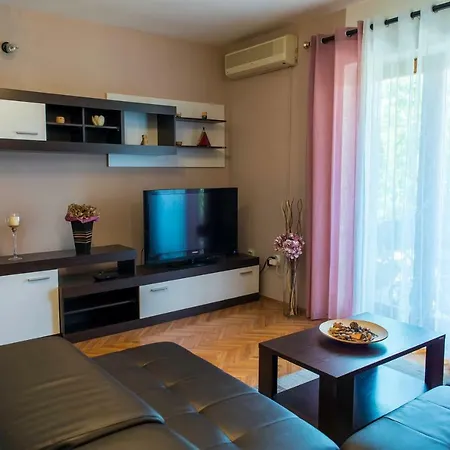 For Six With Free Parking Задар