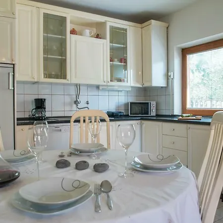 For Six With Free Parking Apartment Zadar